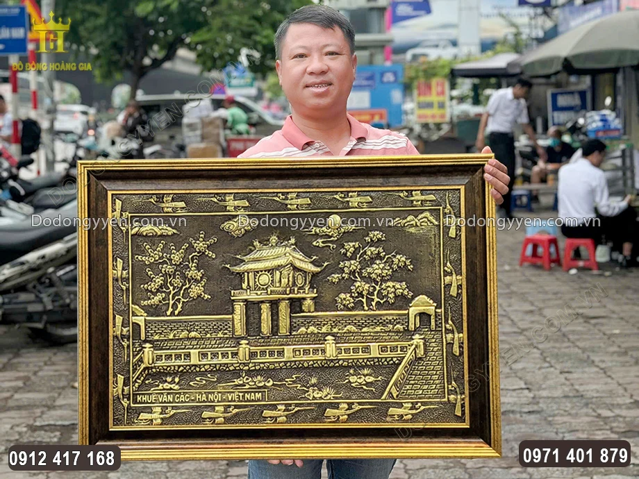 Tranh c&oacute; k&iacute;ch thước vừa phải th&iacute;ch hợp treo trong mọi kh&ocirc;ng gian sống